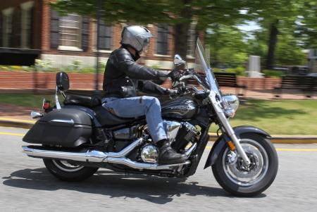 2012 yamaha v star 1300 tourer accessories