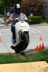 2013 Honda Metropolitan jumping