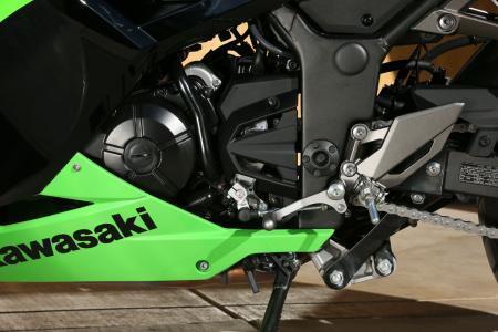 kawasaki ninja 300 engine