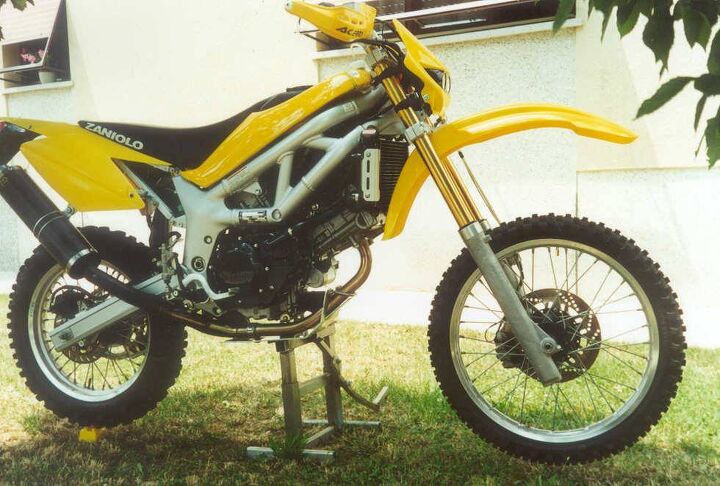 suzuki 650 dirt bike