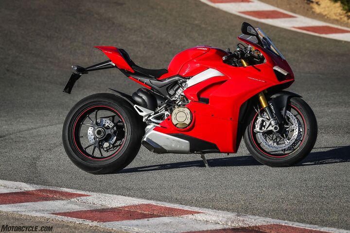 012318 2018 ducati PANIGALE V4 STATIC 01 582x388