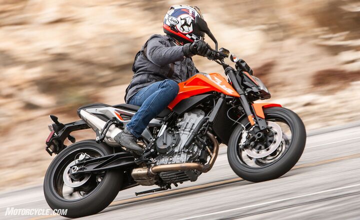 2019 KTM 790 Duke action shot