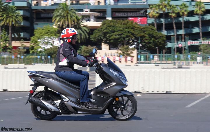 2019 Honda Pcx150 Review Motorcycle Com