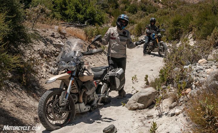 Moto Guzzi V85 TT Travel vs Triumph Scrambler 1200 XE