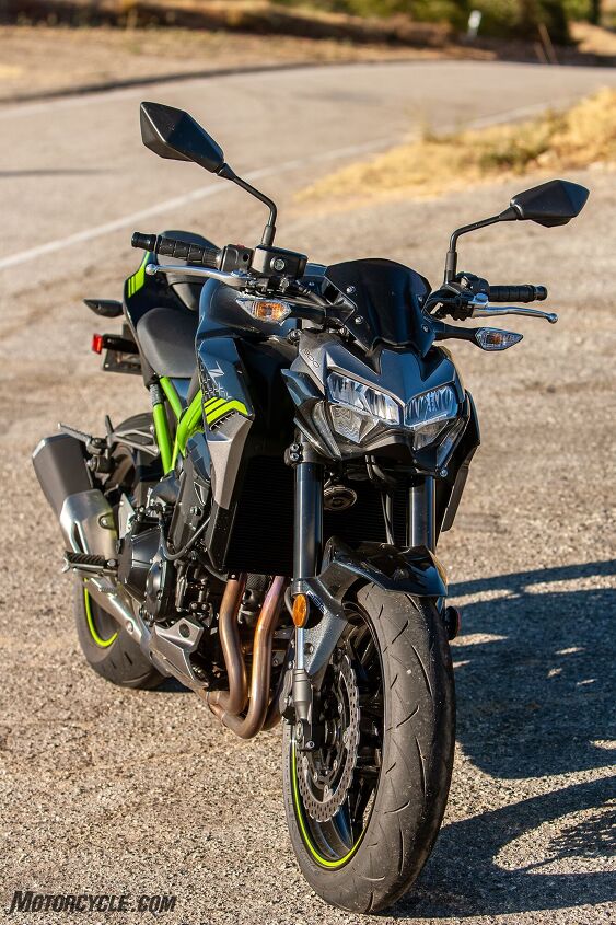 Bmw F900r Vs Kawasaki Z900 Who Does It Better