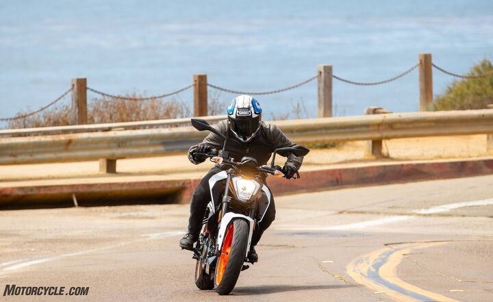 2020 KTM 200 Duke Review