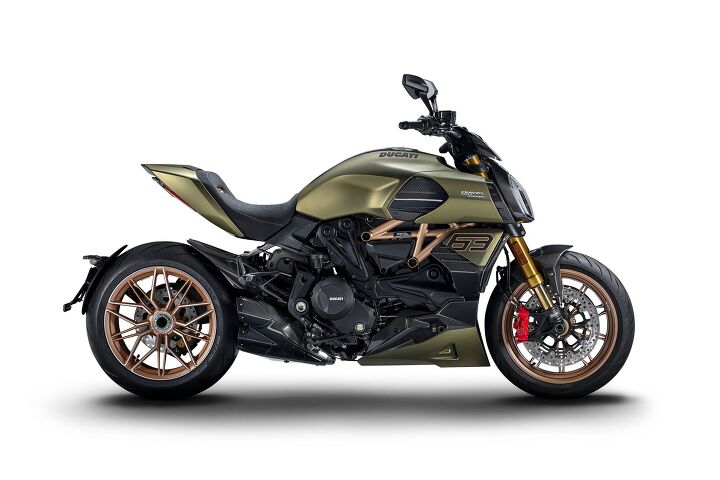 2021 Ducati Diavel 1260 Lamborghini First Look - Motorcycle.com