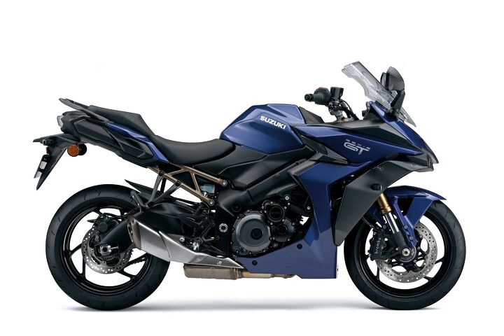 092221-2022-Suzuki-GSX-S1000GT-Plus_M2_Action_57-QT8 - Motorcycle.com