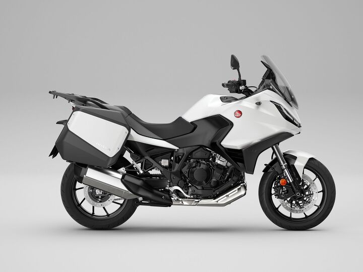 2022 HONDA NT1100 - Motorcycle.com