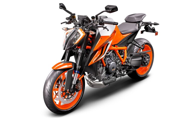 111621-2022-ktm-1290-super-duke-r-EVO-415776EVO-_90_-left_ - Motorcycle.com