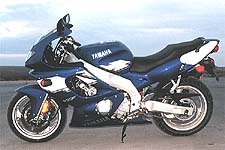 The social ramifications of technology show themselves in blue and white in the form of the YZF-600. 